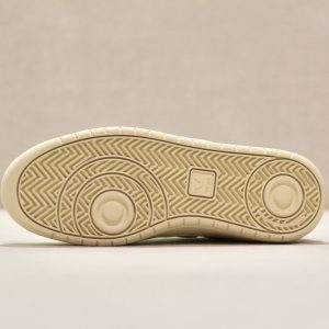 V-82 Grained Leather White Pierre Kiwi