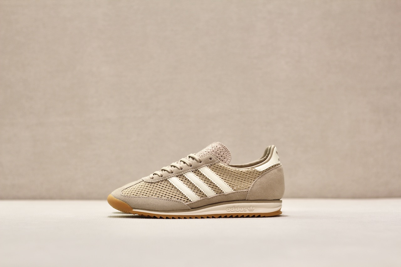 SL 72 OG Perf Wonder Beige White