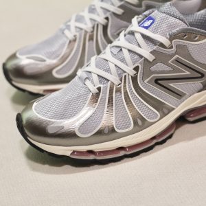 1890 7NG Dark Silver Metallic Granite