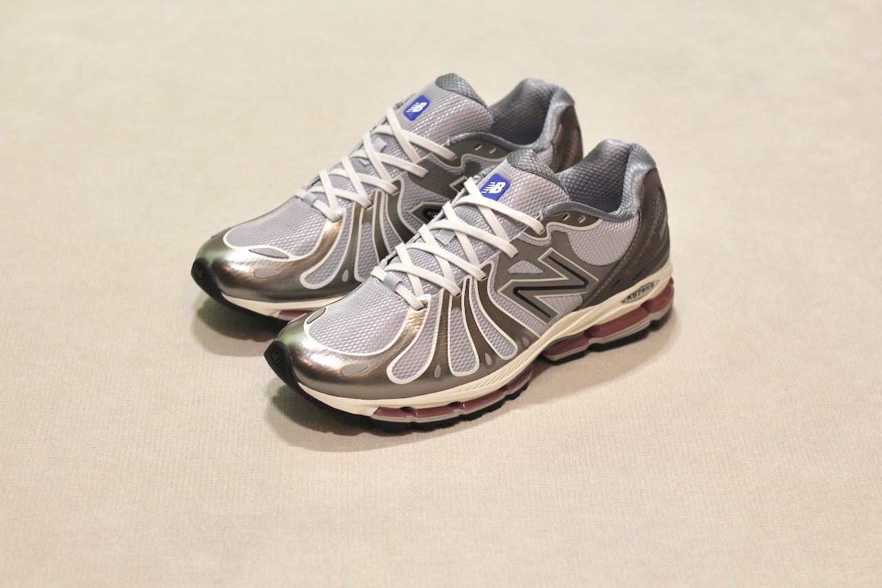 1890 7NG Dark Silver Metallic Granite