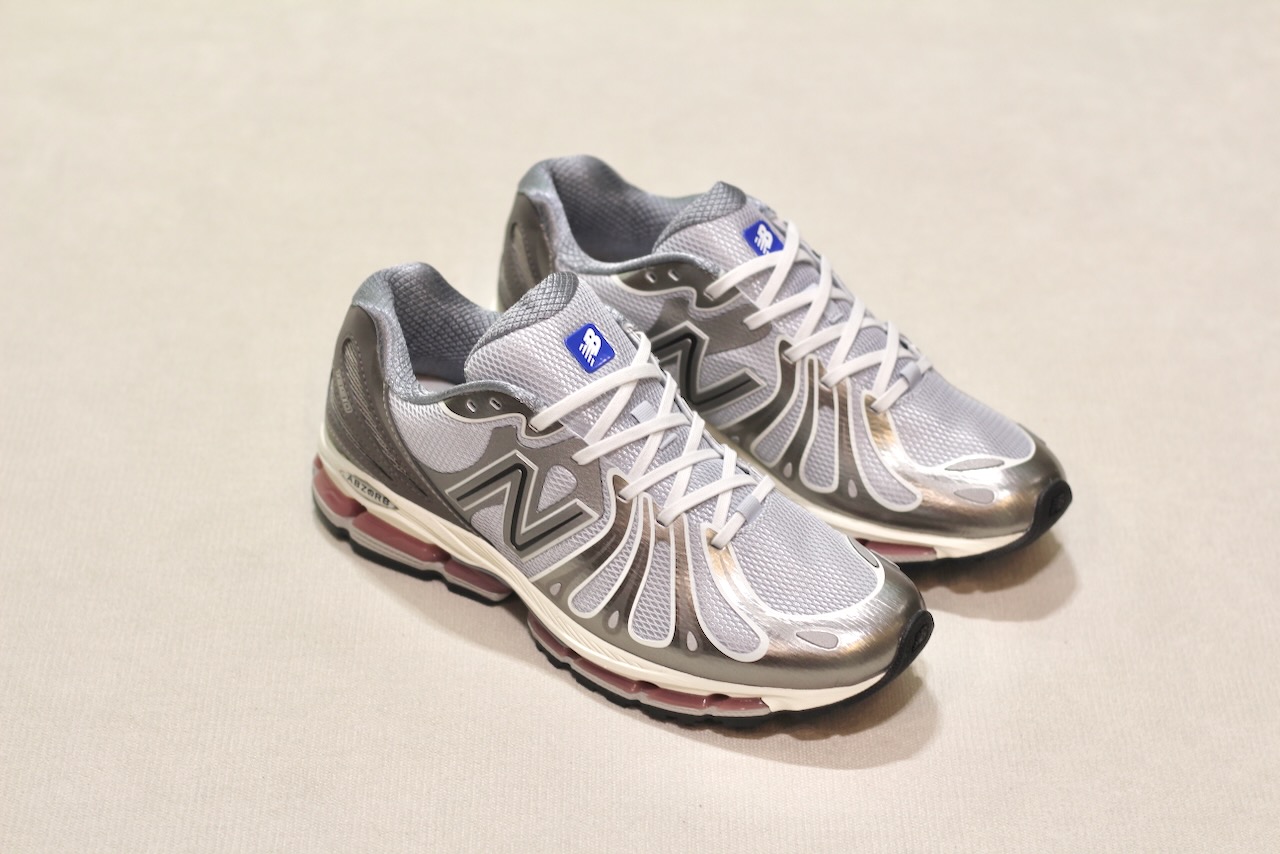 1890 7NG Dark Silver Metallic Granite