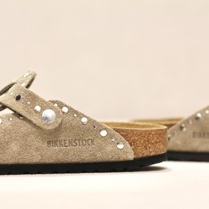 Boston Rivet Border LEVE Taupe