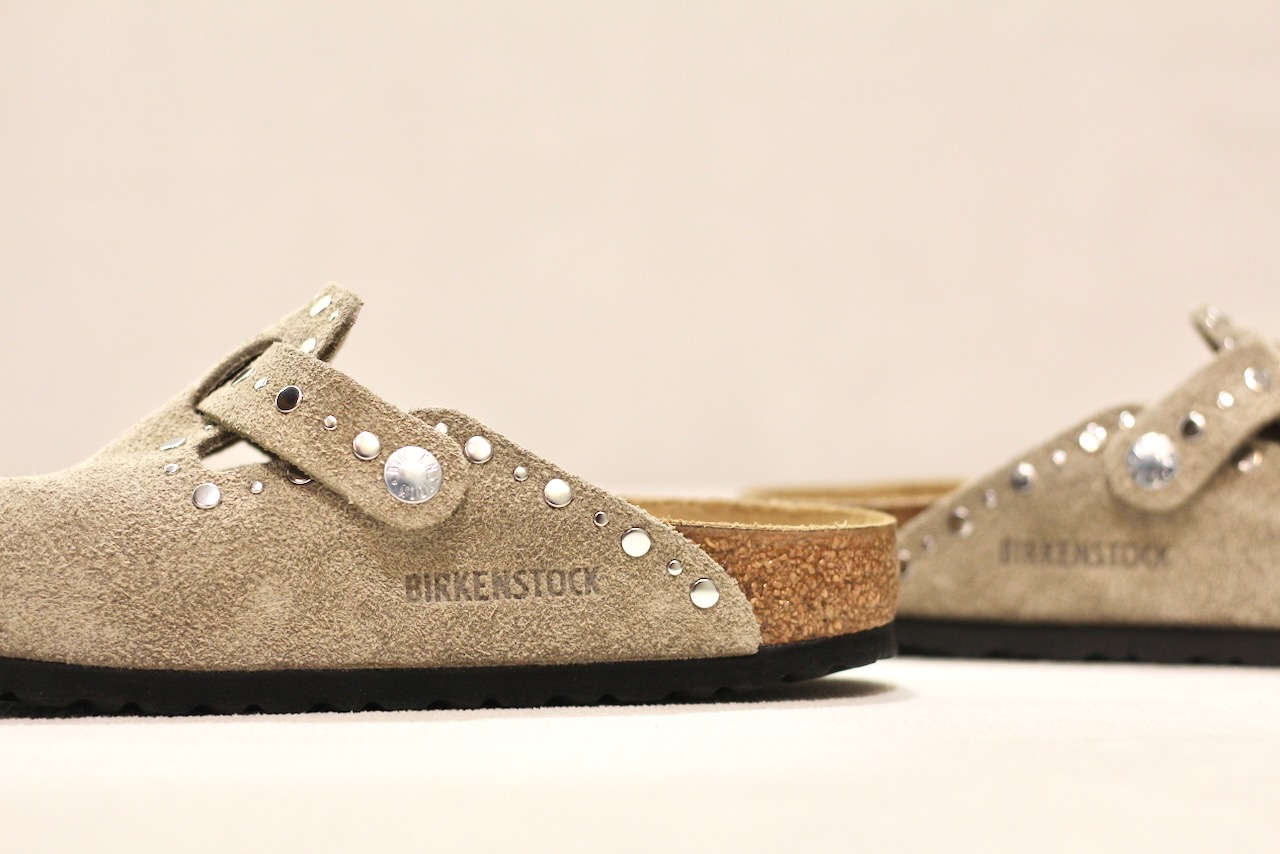 Boston Rivet Border LEVE Taupe