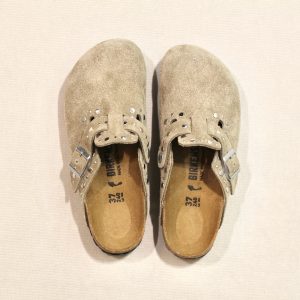 Boston Rivet Border LEVE Taupe