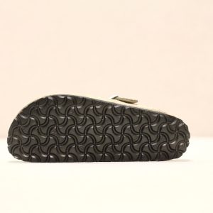 Boston Rivet Border LEVE Taupe