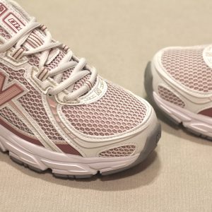 740 Rosewood White