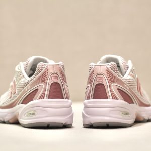 740 Rosewood White