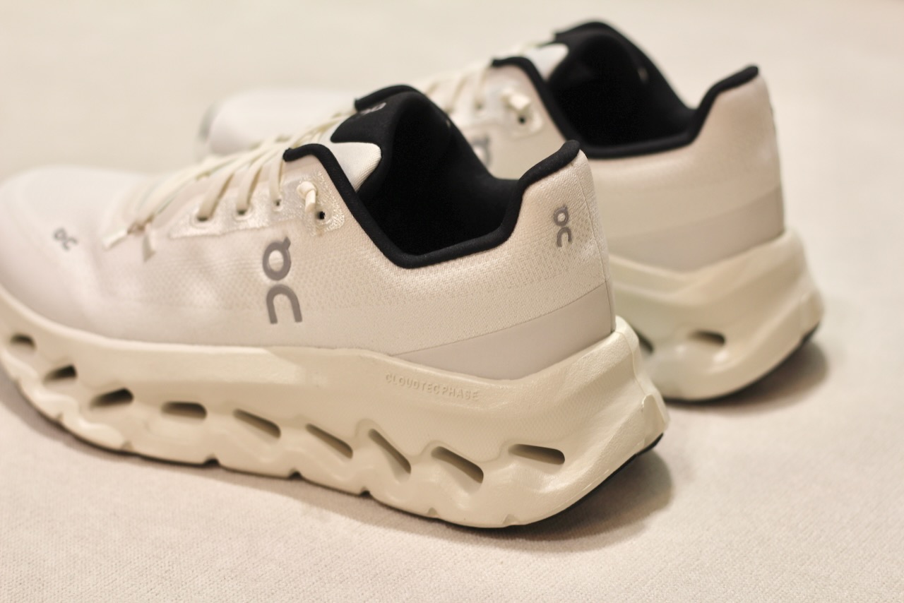Cloud Tilt 1 W Pearl Ice