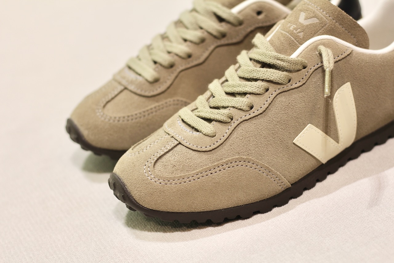 GT Suede Taupe Pierre
