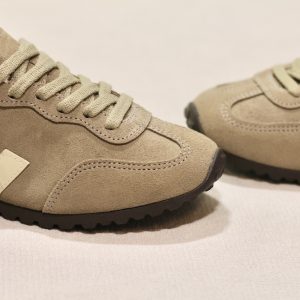 GT Suede Taupe Pierre