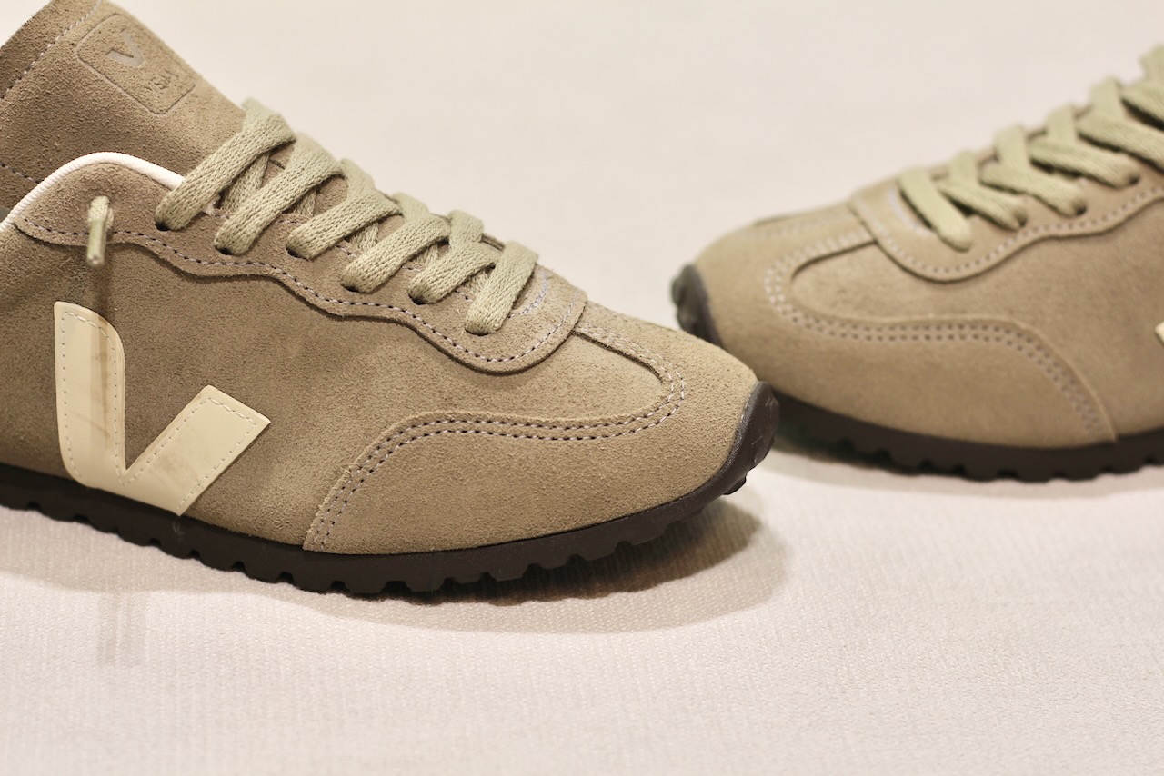GT Suede Taupe Pierre