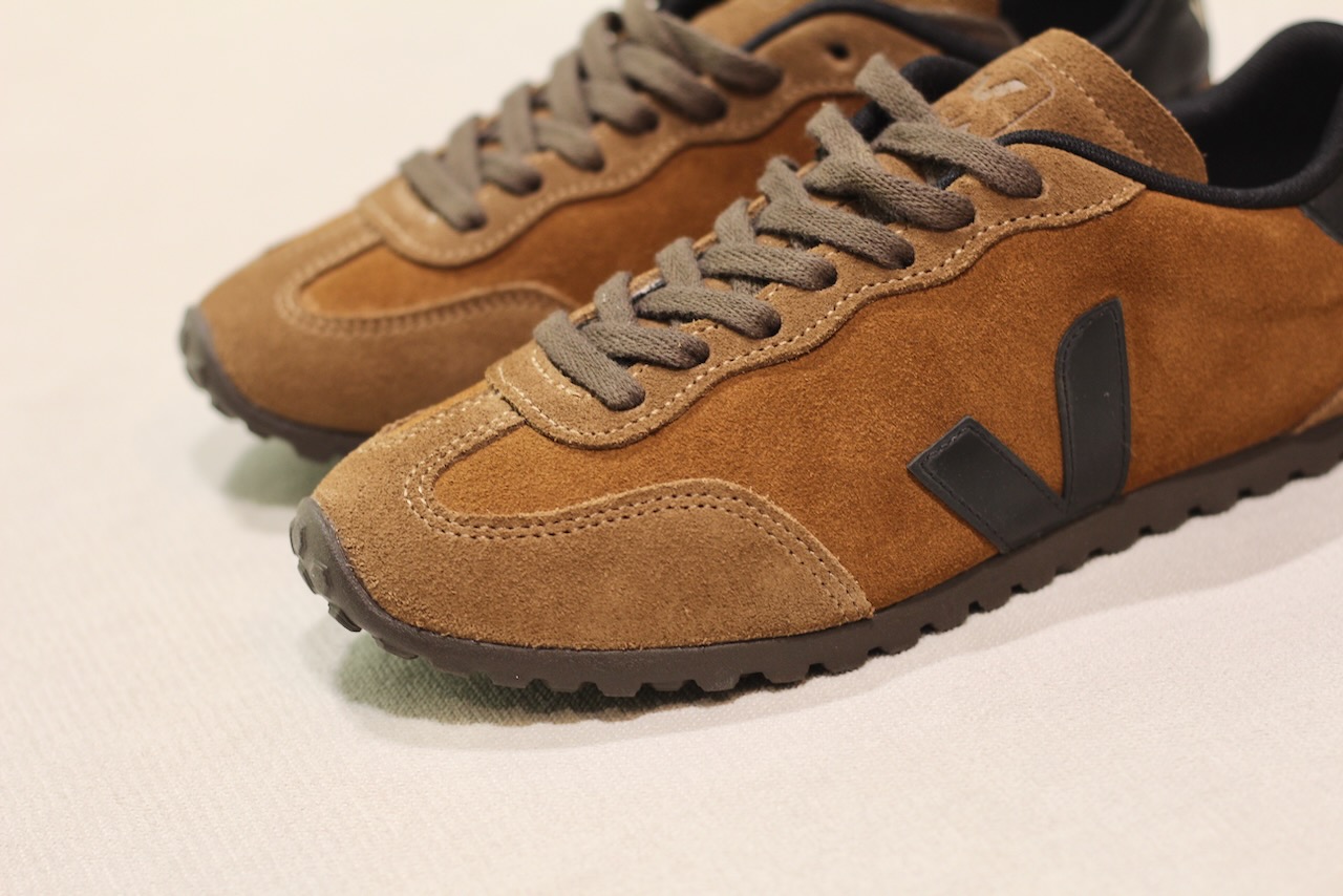 GT Suede Cognac Black