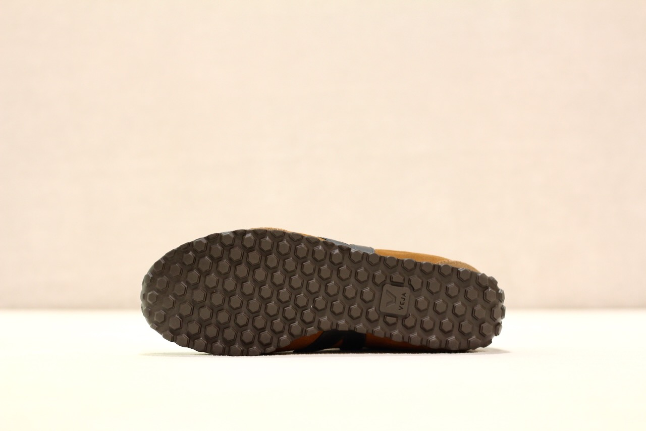 GT Suede Cognac Black