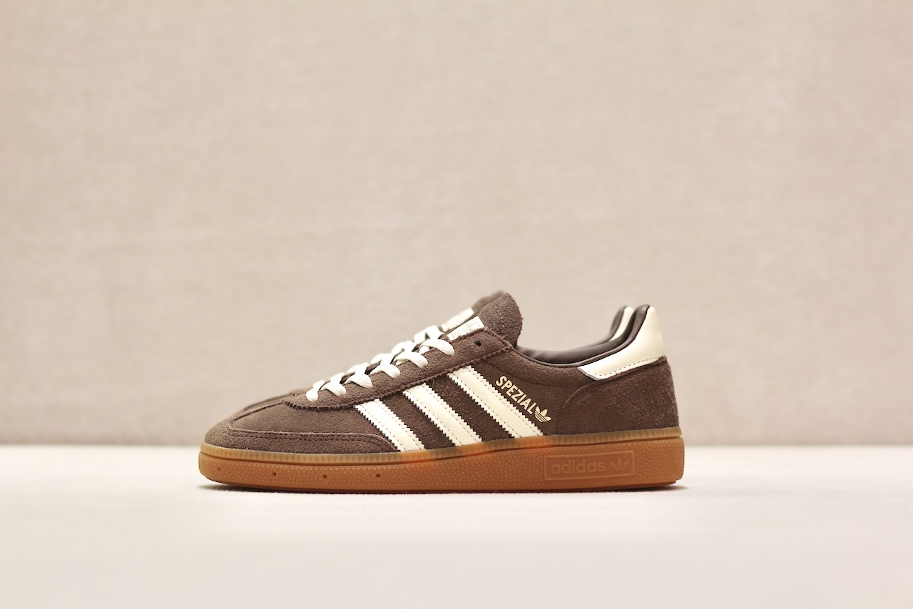 Handball Spezial  Earth Off-white Gum