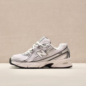 740 WN2 White Navy Silver