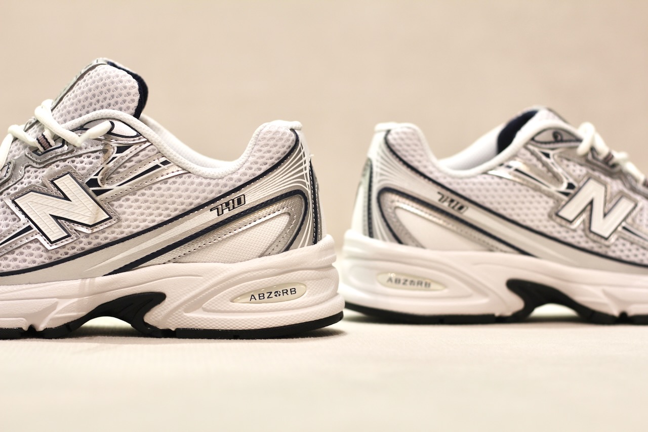 740 WN2 White Navy Silver