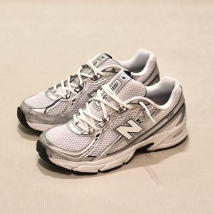 740 WN2 White Navy Silver