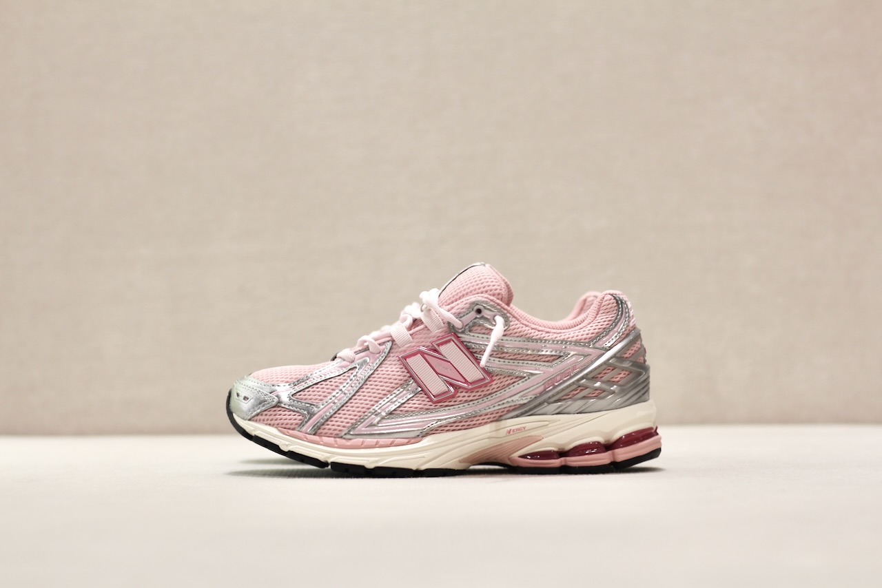 New Balance U1906 Pink Chalk Silver Metallic