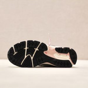 New Balance U1906  Pink Chalk Silver Metallic