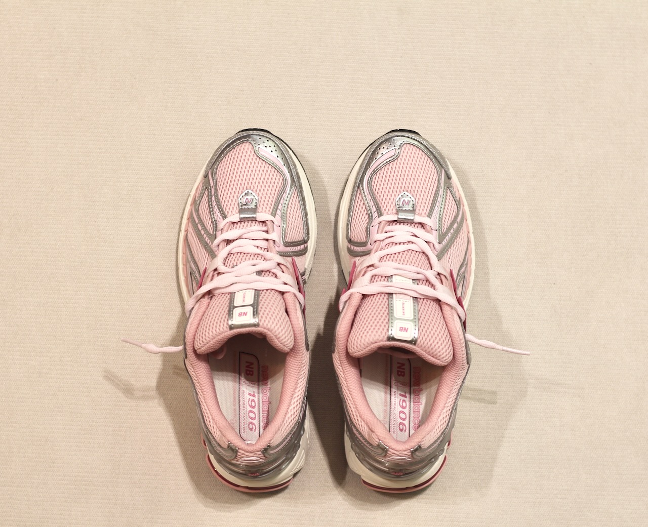 New Balance U1906 Pink Chalk Silver Metallic