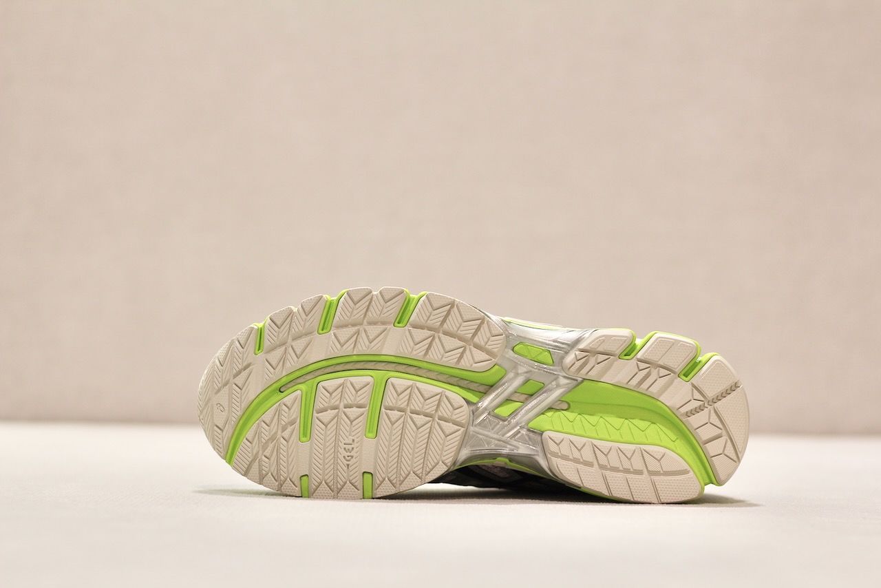 Asics Gel Kayano 20 Smoke Grey Black