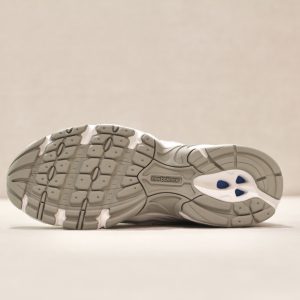 New Balance U740 WM2 White Silver Metallic Reflet