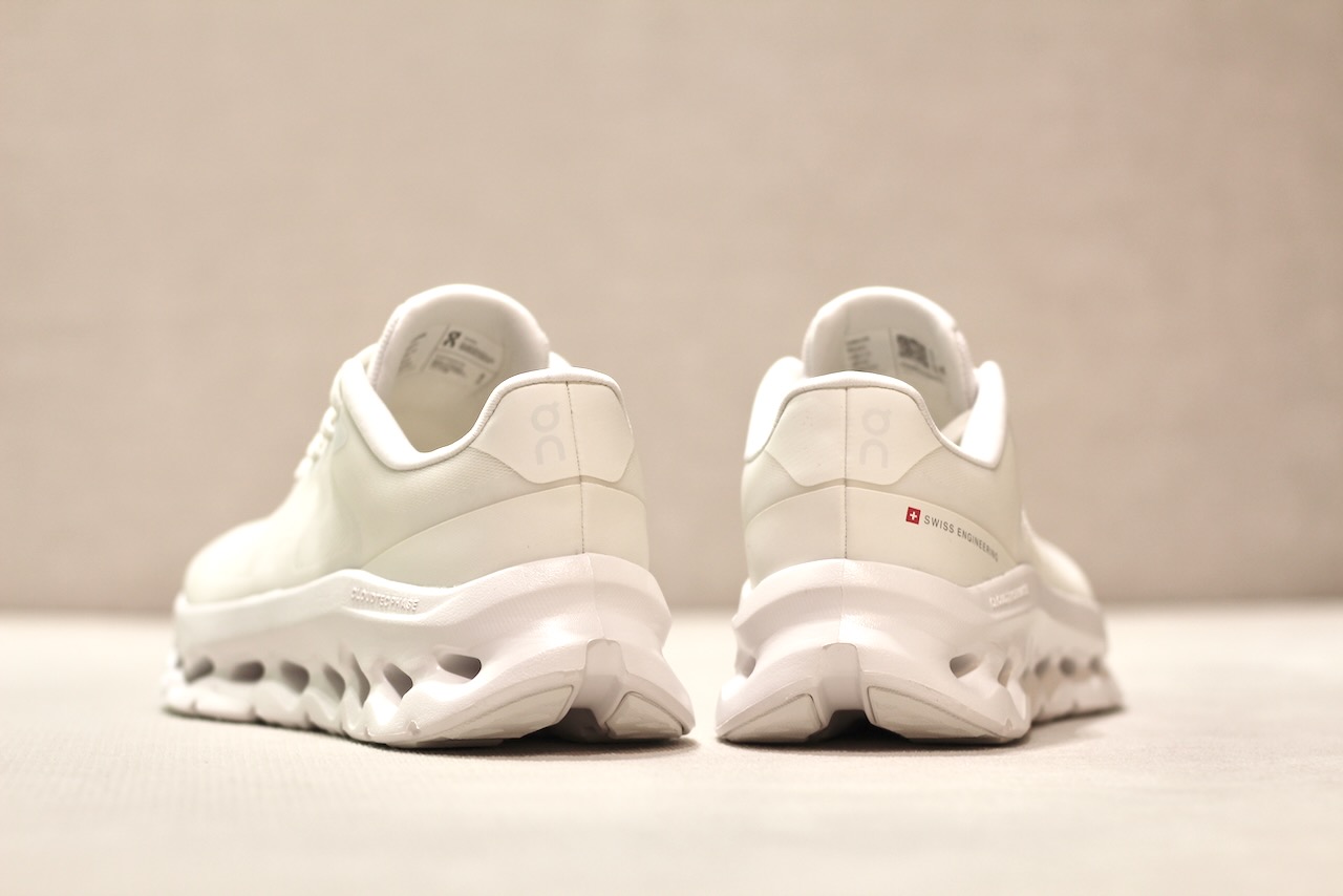 ON Cloudtilt Remix All White Everything