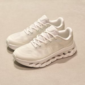 ON Cloudtilt Remix All White Everything