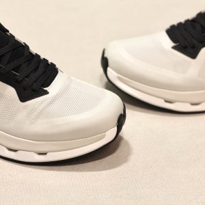 ON Cloudzone Ice Black