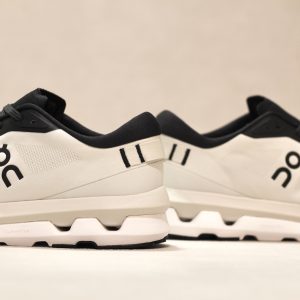 ON Cloudzone Ice Black