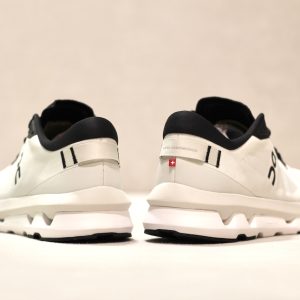 ON Cloudzone Ice Black