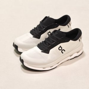 ON Cloudzone Ice Black
