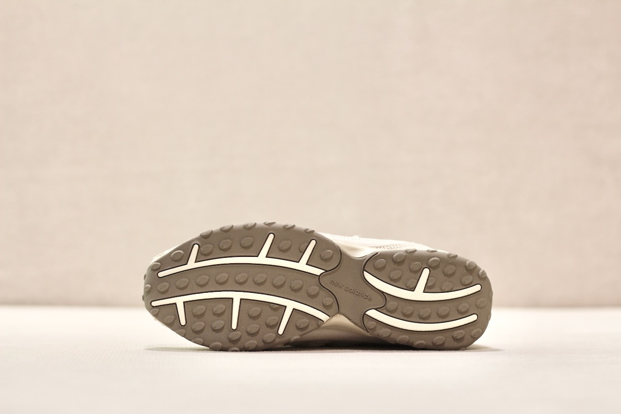 New Balance U204L MMC Timberwolf Linen