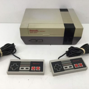 Nintendo NES primera edicion. Una reliquia