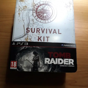 juego PS3 Tomb Raider + figura SURVIVAL KIT