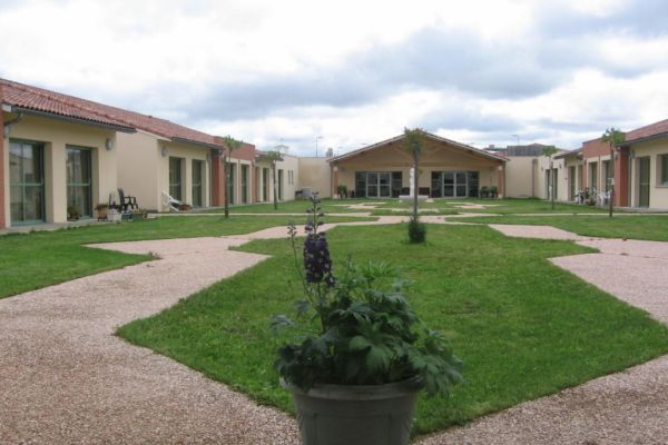 EHPAD EHPAD Notre Dame du Bon Accueil Castelnau d'Estretefonds