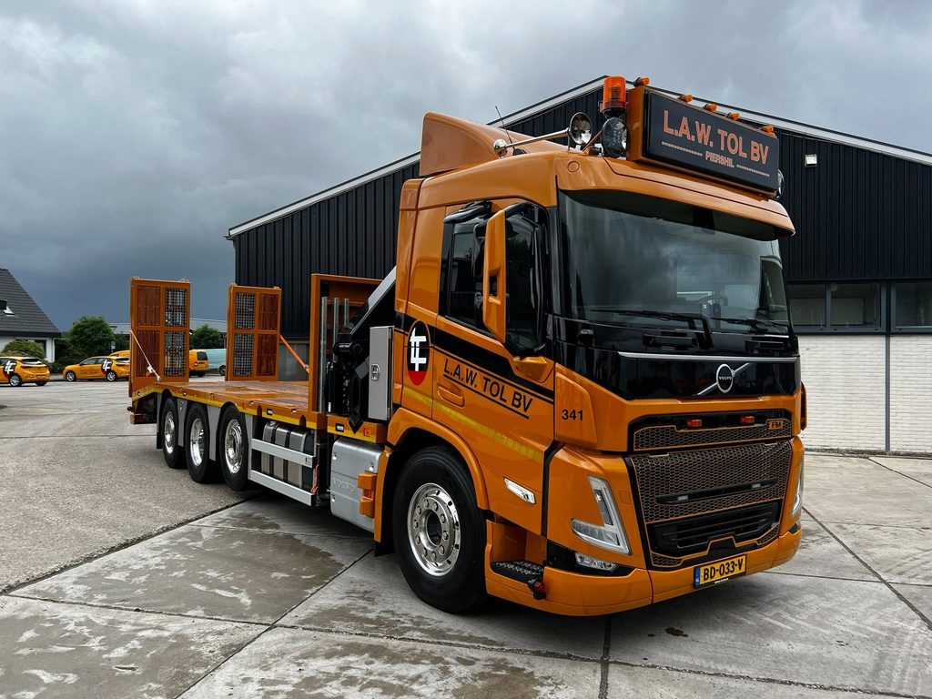 Volvo FH 8x2 kraanauto