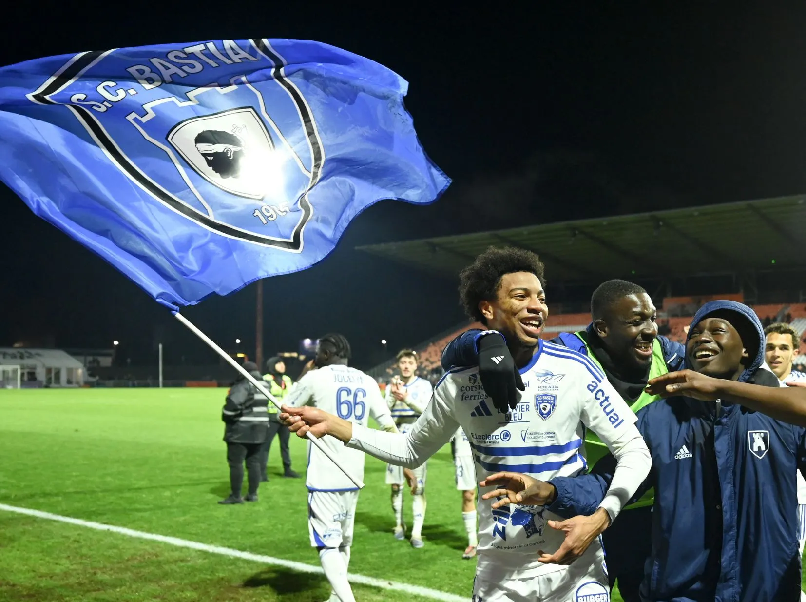 Le SC Bastia recrute Steevy Mazikou