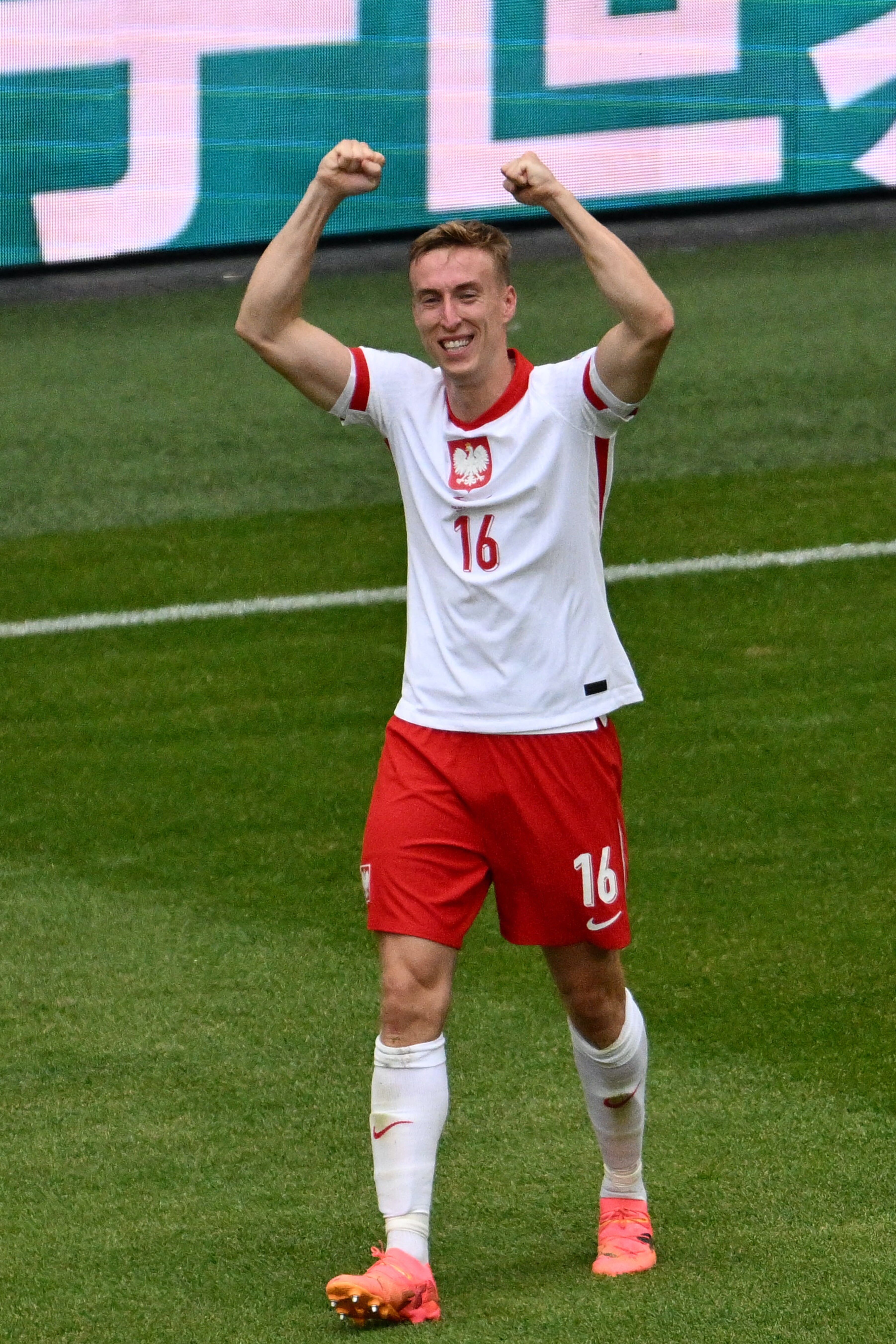 Euro Recap Lens' Adam Buksa Scores for Poland in Loss