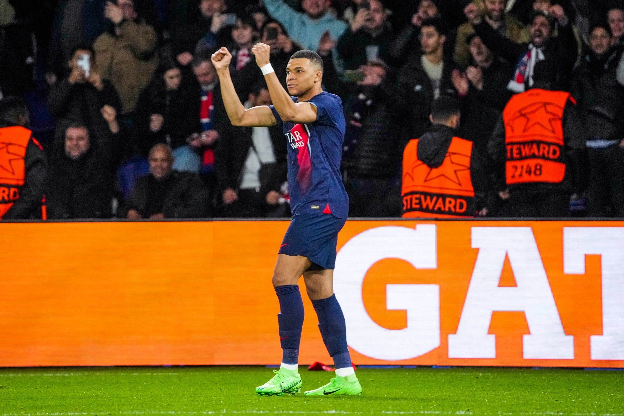 PSG diklaim punya utang Rp 5 triliun ke Kylian Mbappe