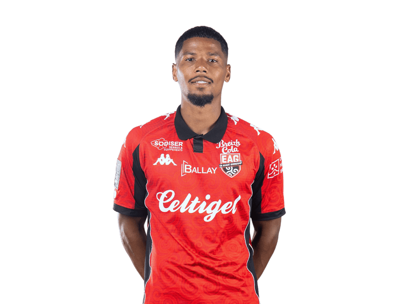 Dylan Louiserre- En Avant Guingamp - Midfielder