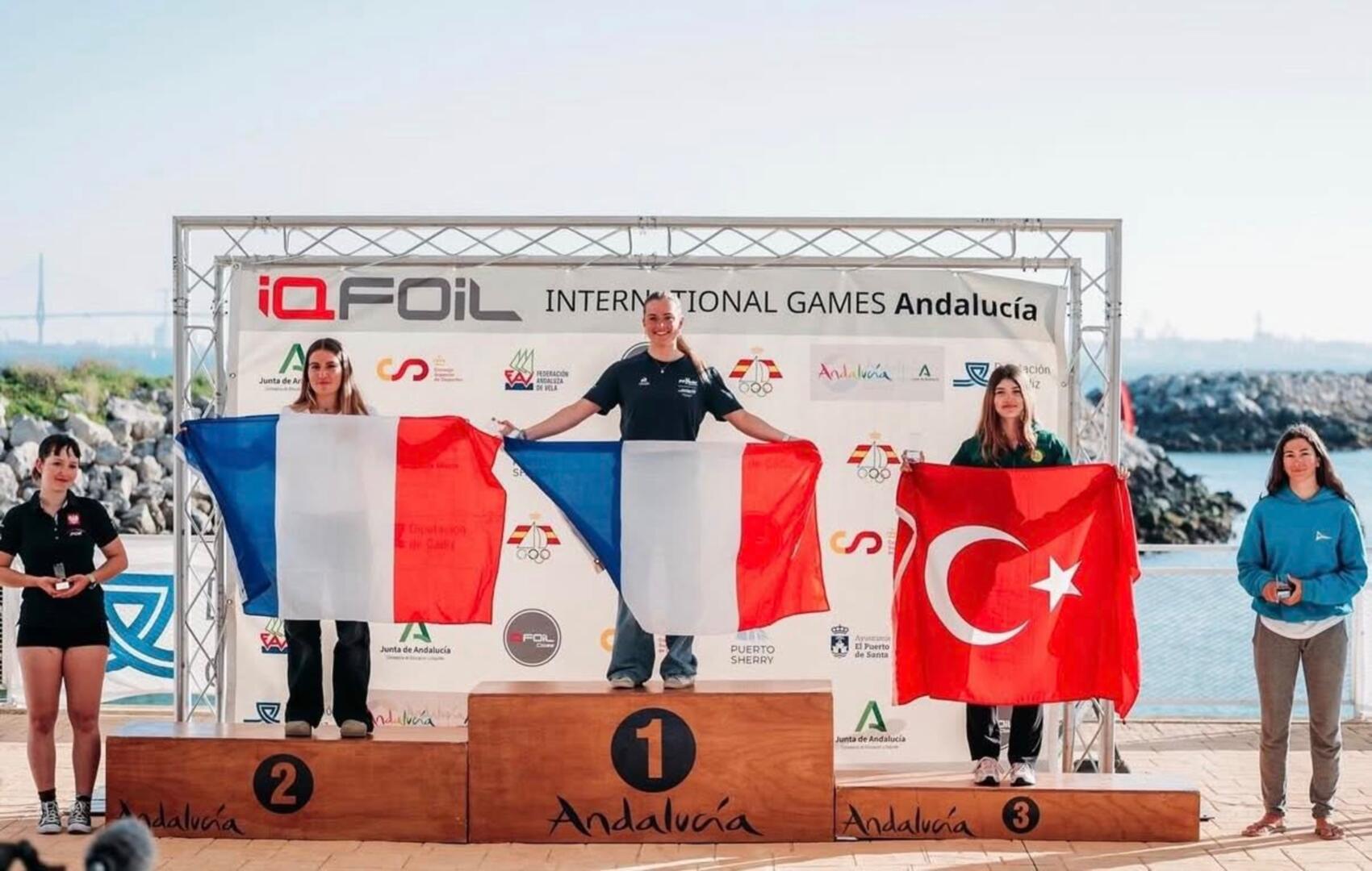 Salomé Simon sur le haut du podium aux IQ Games à Cadix