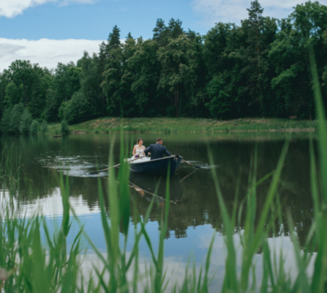 A boat ride on a lake in Brussels?