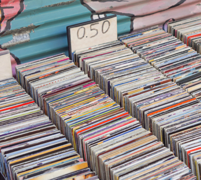 Cd shops: een koopje?
