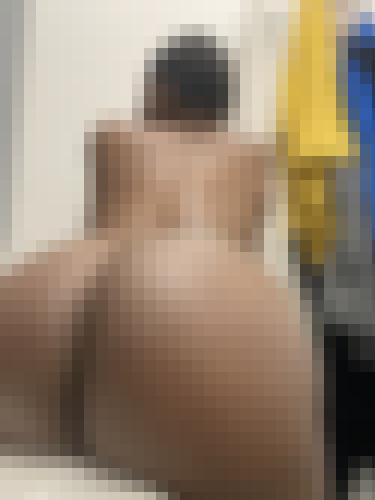 Photo from Anicklyon into Je montre mes fesses