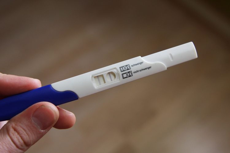 Test de grossesse positif _Nos précieux conseils sur tout ce qu’il faut faire