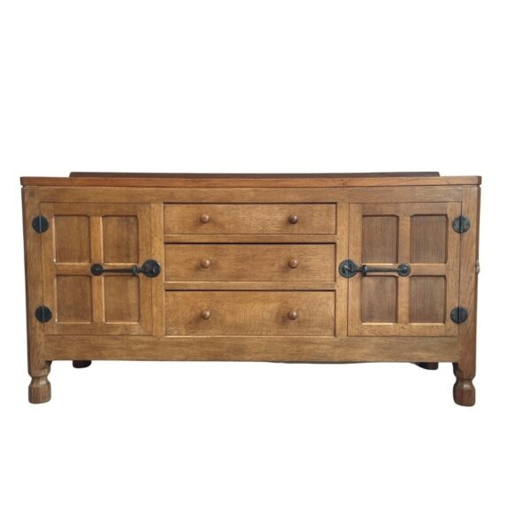 Classic Mouseman 5' 0" Sideboard