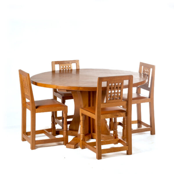 Classic Mouseman 3'6" Round Table & Chairs