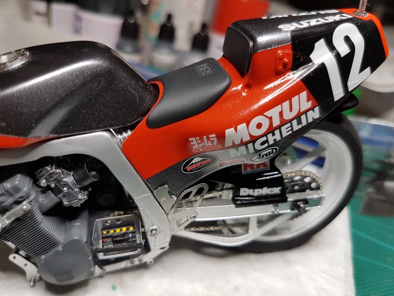 Maquette Moto Fujimi 1/12 Suzuki GSX-R750 Yoshimura '86 - Lot Avec Top
