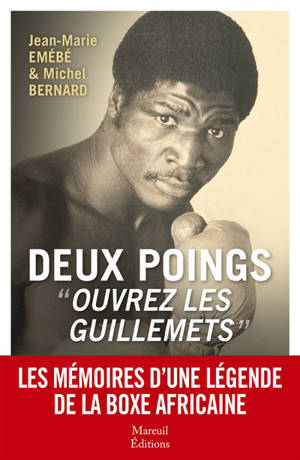 Deux poings : ouvrez les guillemets